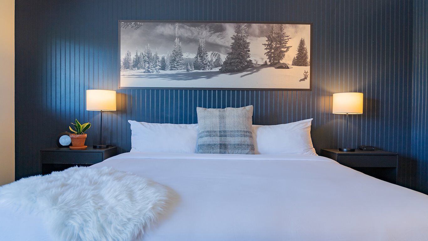 Winter Park Getaway: Cozy Family-friendly Room Available, Hotel With Hot Tub - Winter Park, CO