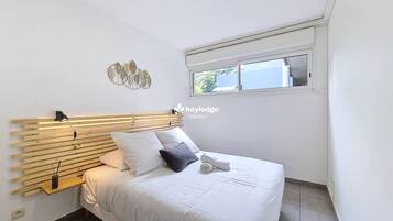 2 chambres, fer et planche Ă repasser, Wi-Fi gratuit, draps fournis