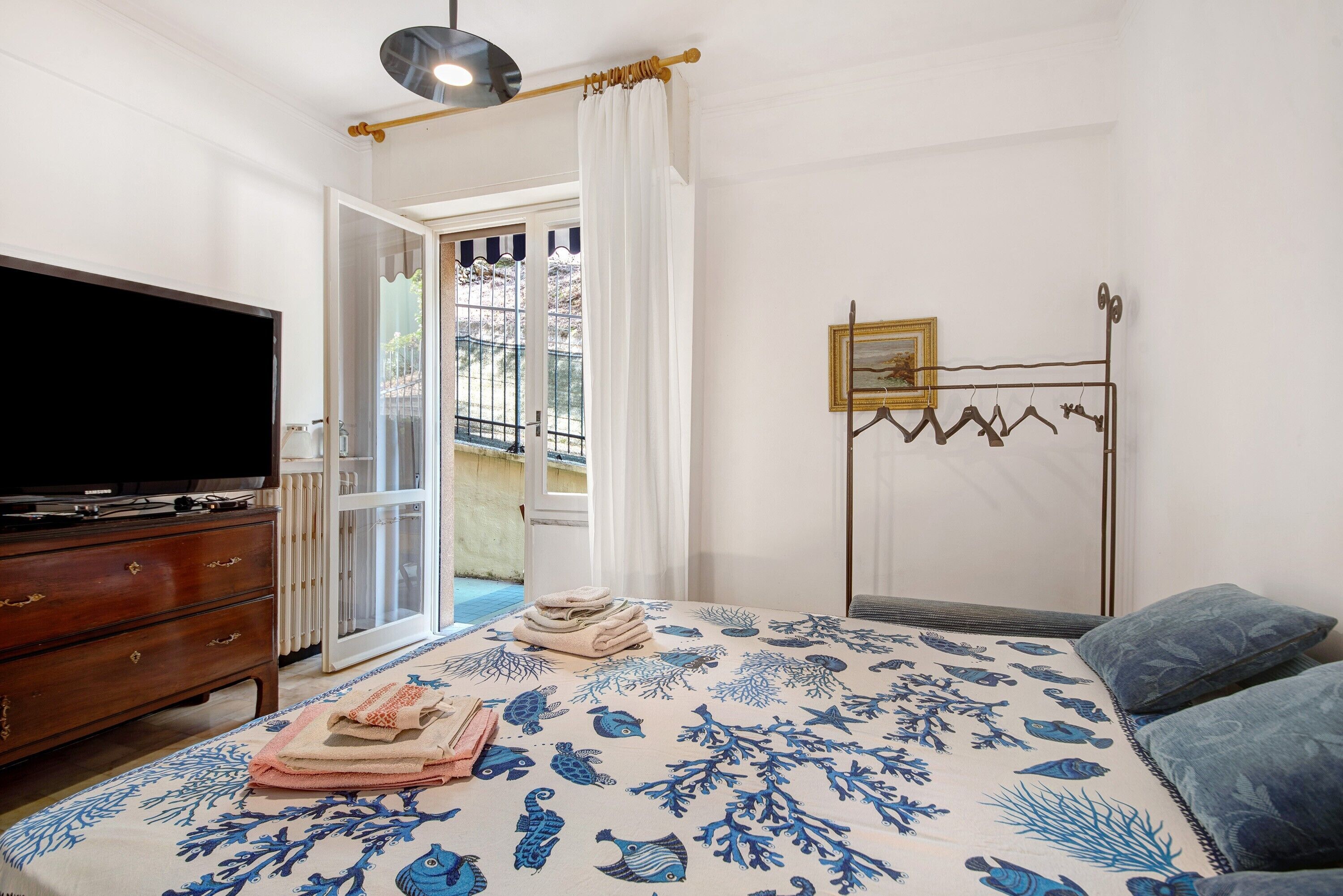 1 bedroom, iron/ironing board, free WiFi, bed sheets