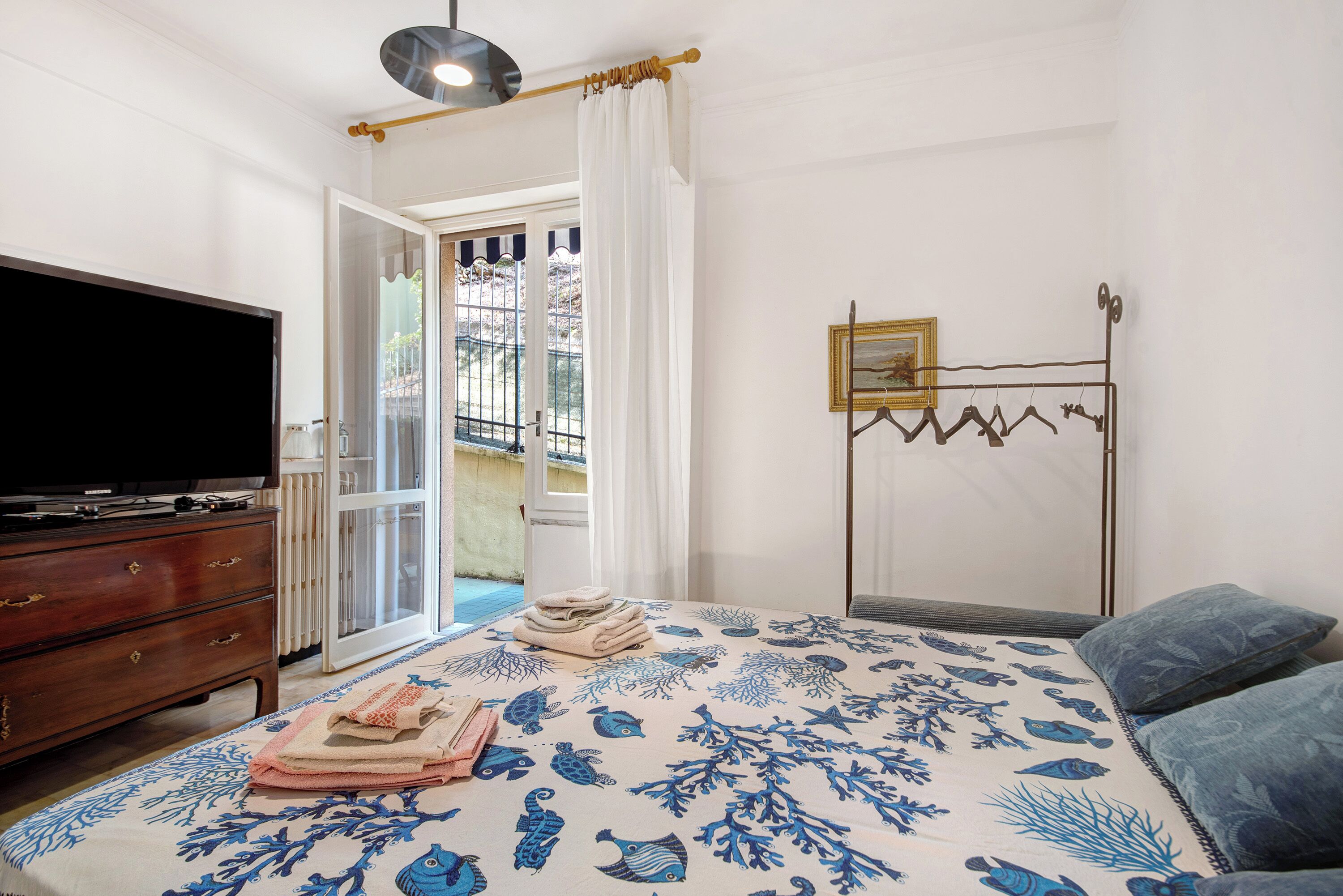 1 chambre, fer et planche à repasser, Wi-Fi gratuit, draps fournis