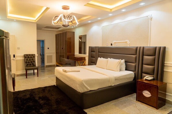 Penthouse Cao cấp | Bàn, truy cập Internet không dây miễn phí