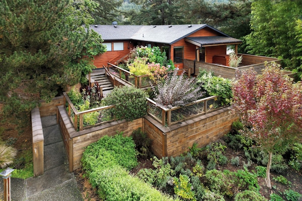 River House | 1 bedroom, Egyptian cotton sheets, premium bedding, in-room safe