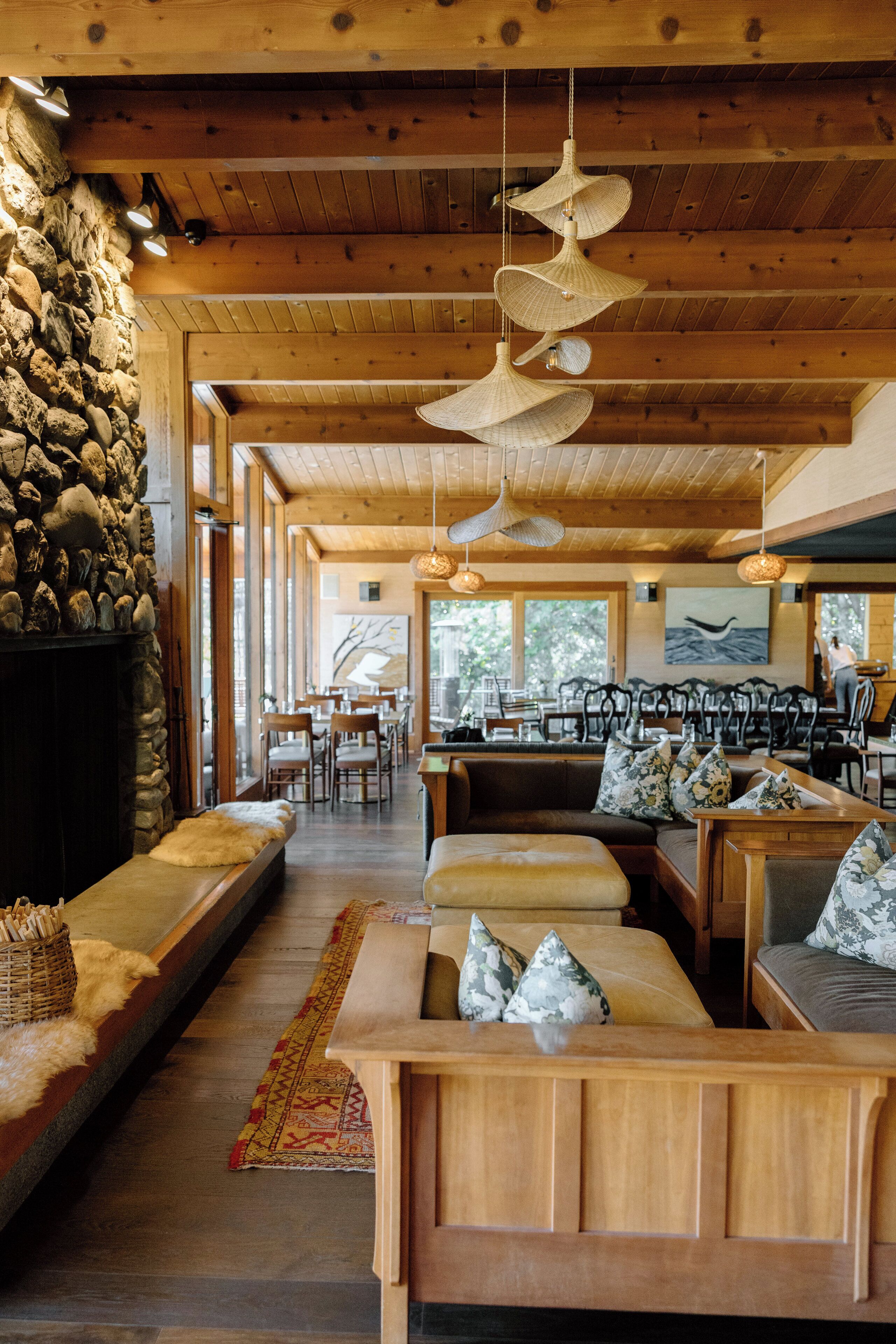 Breakfast, lunch, dinner served; farm to table cuisine 