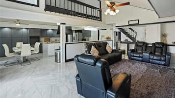 Téléviseur connecté, foyer