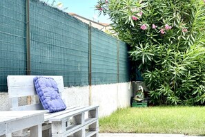 Terrace/patio - M405 - Marcelli, comfortable three-room apartment with garden (Marcelli)