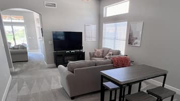 TV connectée, jeux vidéo, livres, chaßne hi-fi