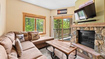 Smart TV, chimenea