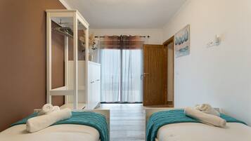 2 bedrooms, iron/ironing board, free WiFi, bed sheets