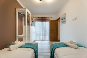 2 chambres, fer et planche à repasser, Wi-Fi gratuit, draps fournis