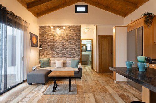 Holiday Home 'Los Almendr2s' with Sea View, Private Terrace and Wi-Fi