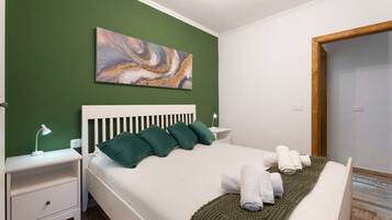 2 soverom, strykejern/-brett, wi-fi (inkludert) og sengetøy