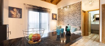 Holiday Home 'Los Almendr2s' with Sea View, Private Terrace and Wi-Fi