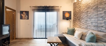 Holiday Home 'Los Almendr2s' with Sea View, Private Terrace and Wi-Fi