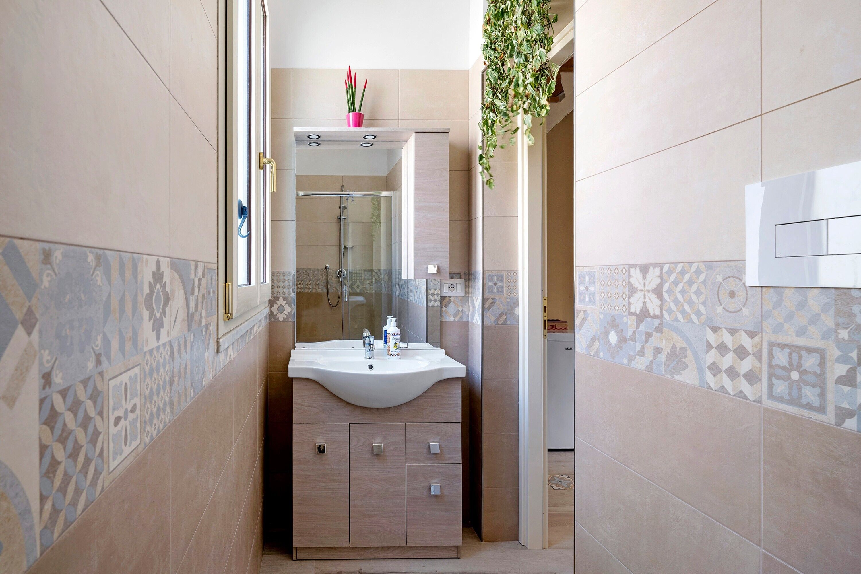 Bruser, hårtørrer, håndklæder