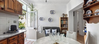 Holiday Home 'Vivenda Barros' with Private Garden and Wi-Fi
