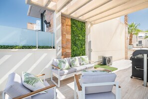 Terrace/patio - Villa "Belle" with Private Pool, Private Terrace and Wi-Fi (Orihuela Costa)