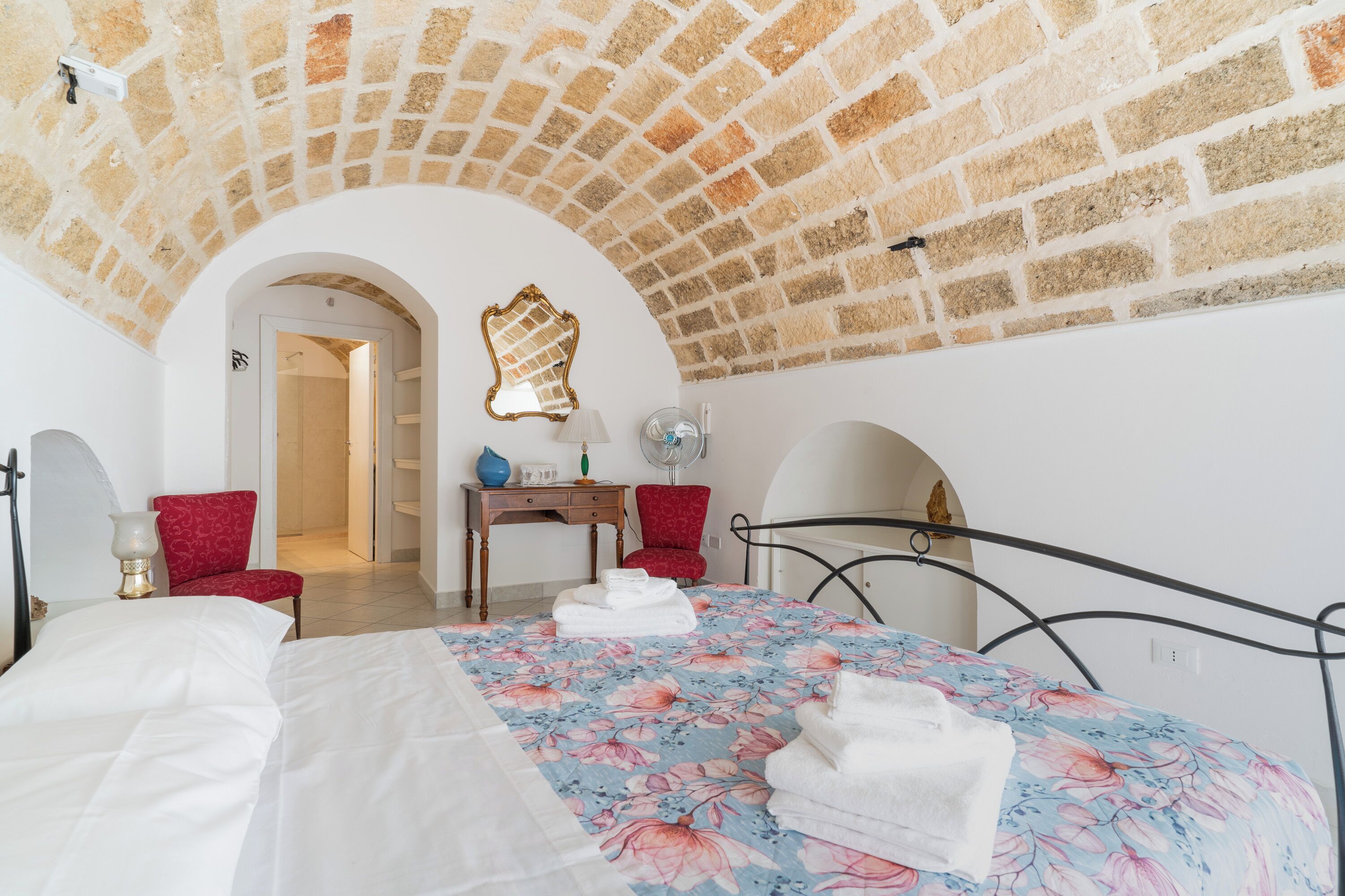 2 camere, ferro/asse da stiro, Wi-Fi gratuito, lenzuola