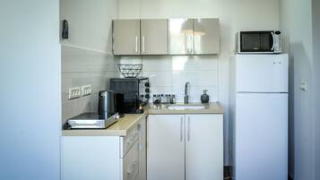 Fridge, microwave, stovetop, toaster
