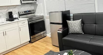 Sophisticated Suite Near JFK Airport