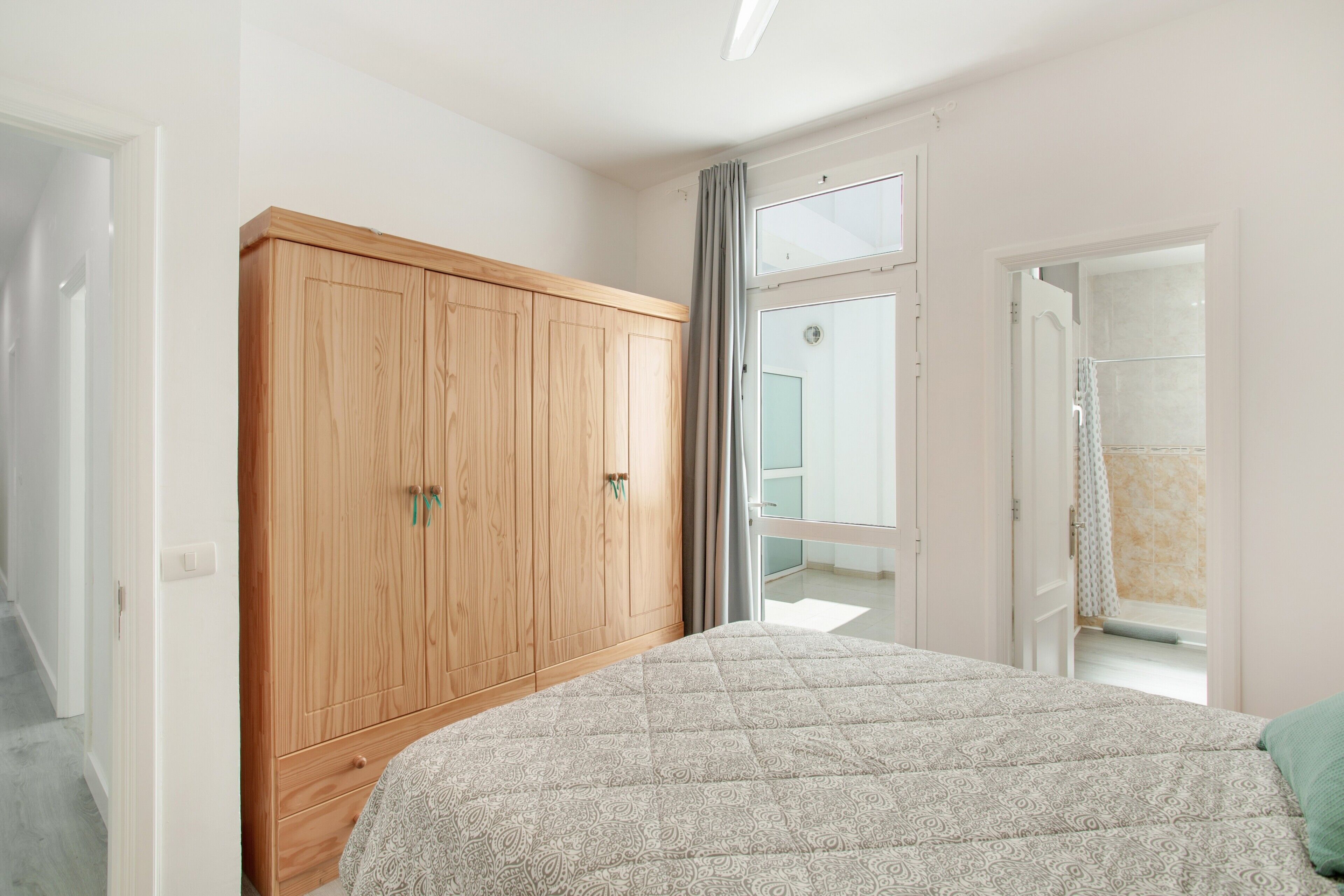 3 bedrooms, free WiFi, bed sheets