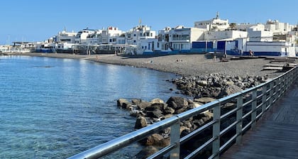 Appartement de vacances 'Rincón De Mónica 2' avec vue sur la mer, terrasse partagée et Wi-Fi