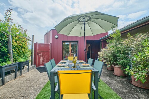 Holiday Home 'Les Bambous' with Private Terrace and Wi-Fi