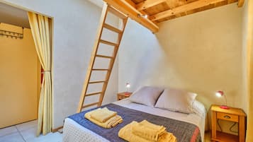 1 bedroom, iron/ironing board, free WiFi, bed sheets