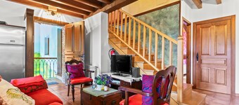 Apartamento 'La Tenada' con terraza privada, jardín privado y Wi-Fi