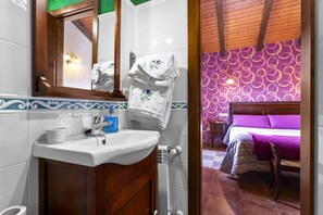 Doccia, asciugacapelli, asciugamani