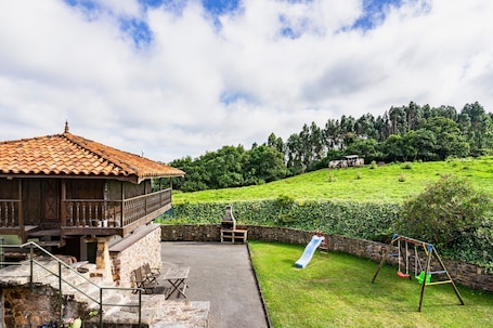 Property grounds. Apartment 'La Tenada' with Private Terrace, Private Garden and Wi-Fi