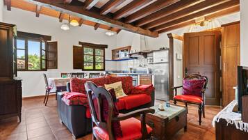 TV, DVD player, stereo