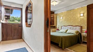 1 dormitorio, tabla de planchar con plancha, wifi gratis y ropa de cama