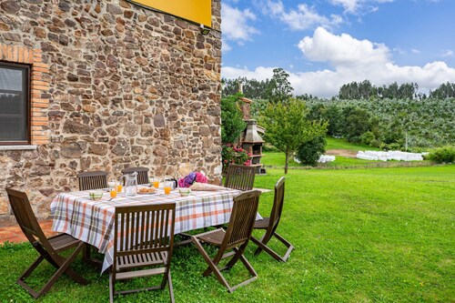 Farmhouse 'Pedregal' with Shared Terrace, Private Garden and Wi-Fi