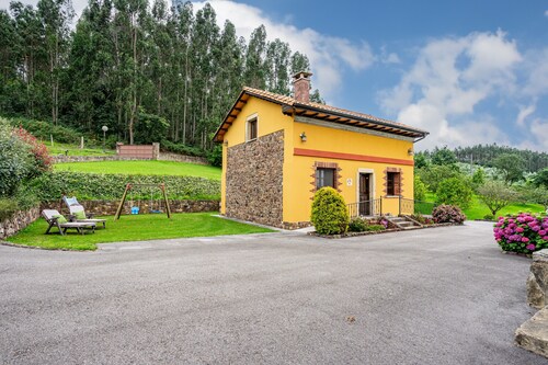 Farmhouse 'Casa Jesusa' with Mountain View, Private Terrace and Wi-Fi