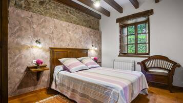 3 soverom, strykejern/-brett, wi-fi (inkludert) og sengetøy