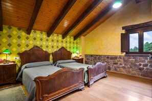 3 camere, ferro/asse da stiro, Wi-Fi gratuito, lenzuola