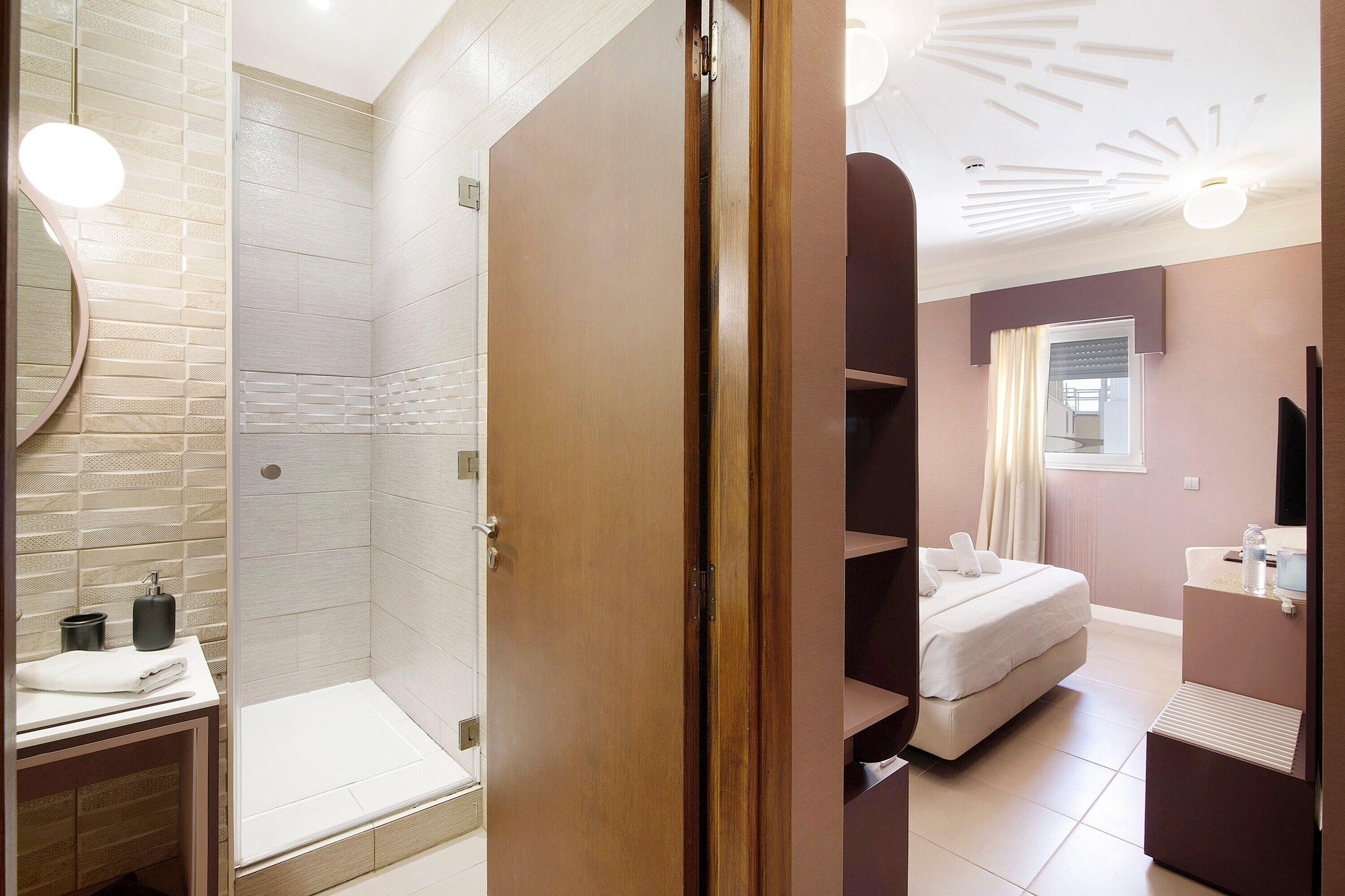 1 dormitorio, tabla de planchar con plancha, wifi gratis y ropa de cama