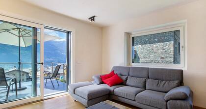 Ferienwohnung 'Robert' mit Bergblick, Balkon und WLAN