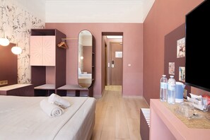 1 habitación, tabla de planchar con plancha, wifi gratis y ropa de cama 