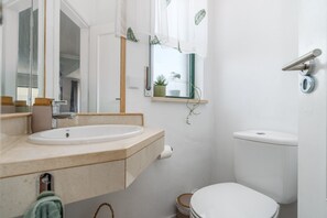 تجهيزات دش، مجففات شعر، م�ناشف