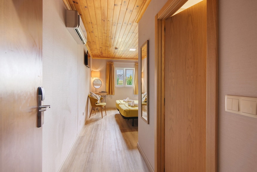 Apartment 'Quarto Twin 204' With Shared Terrace, Wi-fi And Air Conditioning - Faro