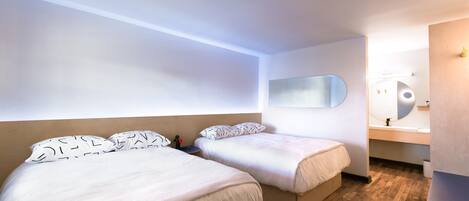 1 bedroom, iron/ironing board, Internet, bed sheets