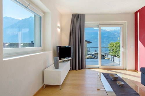 Apartment 'Aurelie' with Mountain View, Balcony and Wi-Fi