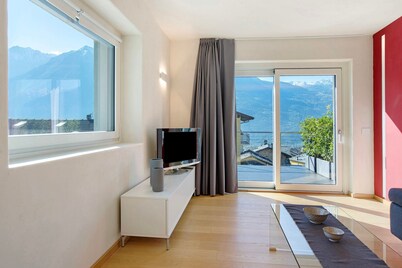 Apartment 'Aurelie' with Mountain View, Balcony and Wi-Fi