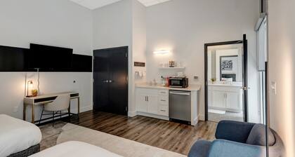 Professional Retreat Double Queen Room