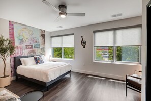 1 habitación, escritorio, tabla de planchar con plancha y wifi gratis