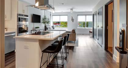 Melodies & Memories: Stay in the Grand Ole Opry Studio!