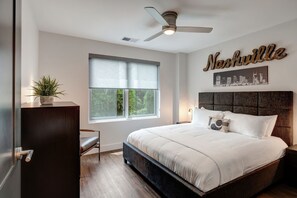 1 habitación, escritorio, tabla de planchar con plancha y wifi gratis