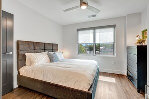1 Schlafzimmer, Schreibtisch, Bügeleisen/Bügelbrett, kostenloses WLAN
