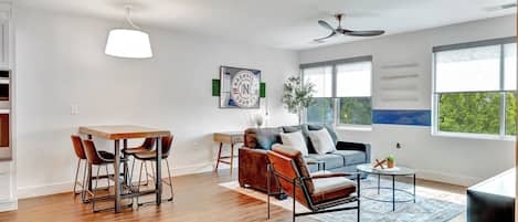 Smart TV y chimenea